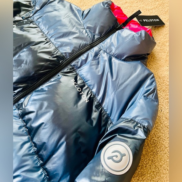 NEW Peloton color block puffer jacket - SMALL 🦄 - Picture 1 of 2